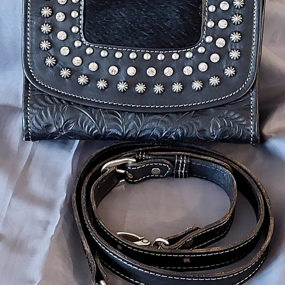 American West Genuine Leather Crossbody Bag - Picture 2 of 14